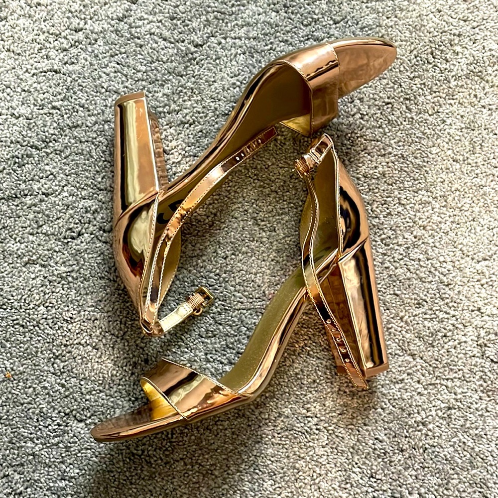 Rose gold metallic heeled sandal
